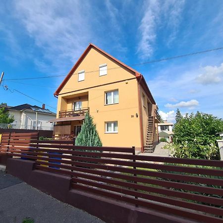 Katalin Apartmanhaz Мишкольц Экстерьер фото